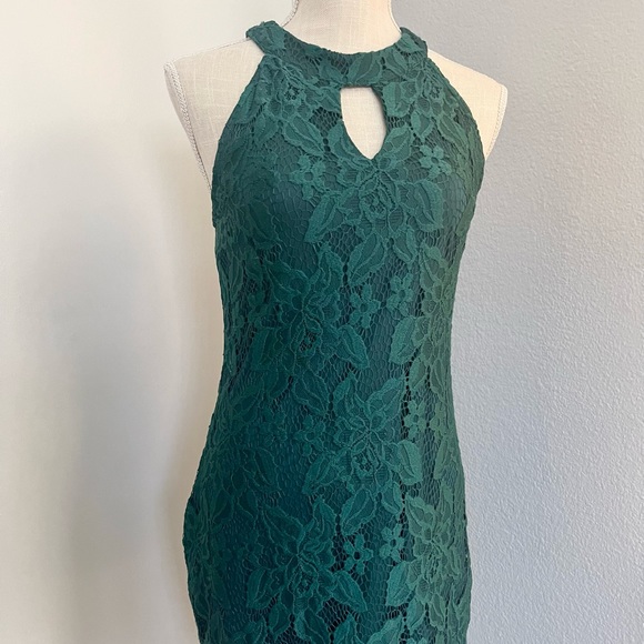 Womens Emerald green lace dress - Picture 2 of 11